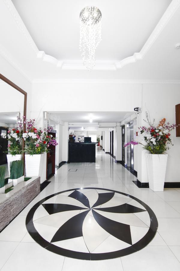 Hotel Flor De Liz Guayaquil Esterno foto