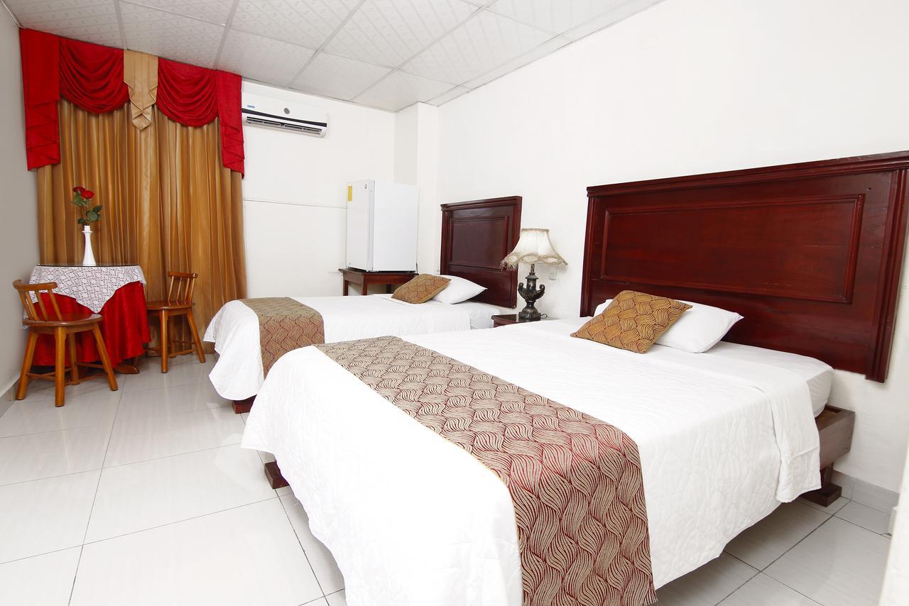Hotel Flor De Liz Guayaquil Esterno foto