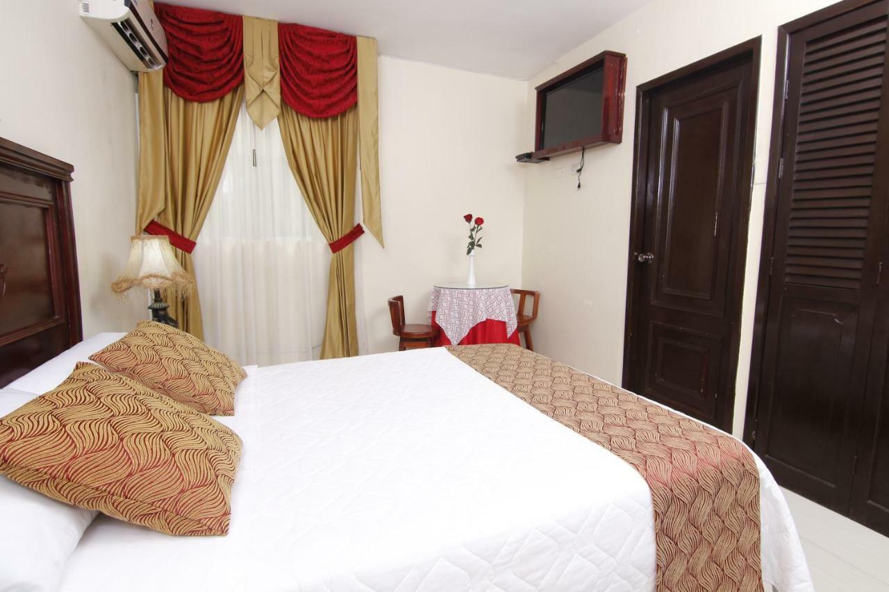 Hotel Flor De Liz Guayaquil Esterno foto