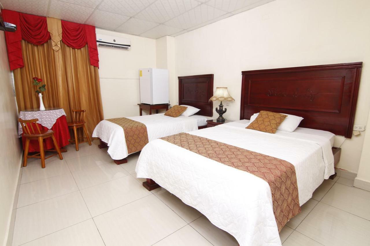 Hotel Flor De Liz Guayaquil Esterno foto